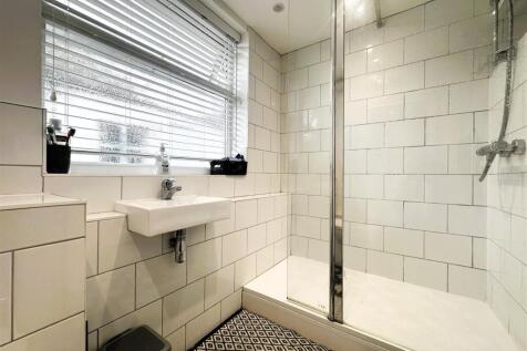 Shower Room II.jpg