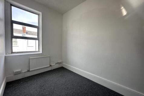 Bedroom 3.jpg
