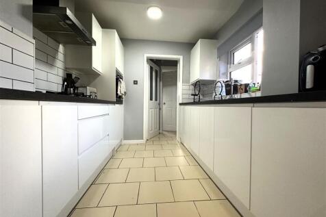 Kitchen III.jpg