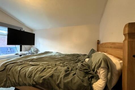 Bedroom 2 I.jpg