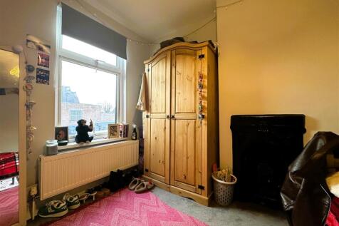 Bedroom 3 II.jpg