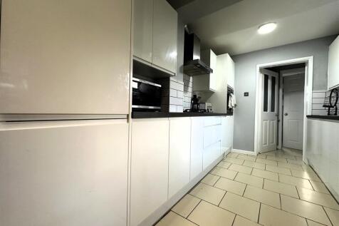 Kitchen II.jpg