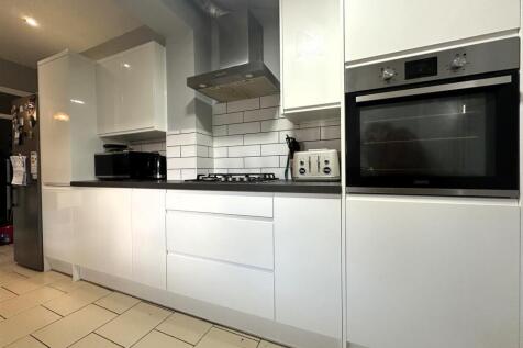 Kitchen V.jpg