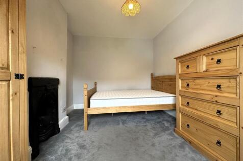 Bedroom 3 I.jpg