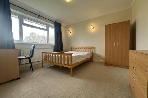 Bedroom 4.jpg