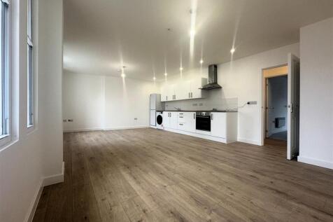 Lounge Kitchen.jpg