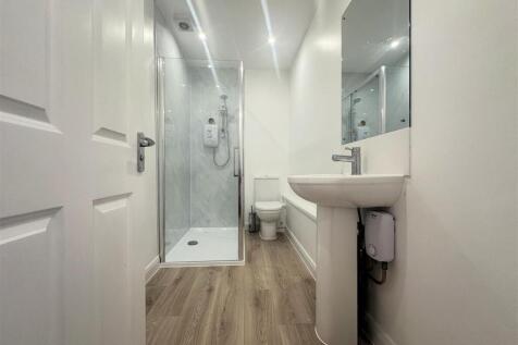Shower Room .jpg