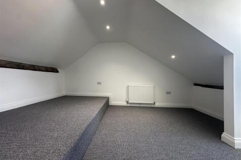 Bedroom 5 II.jpg