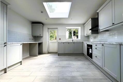 Kitchen III.jpg