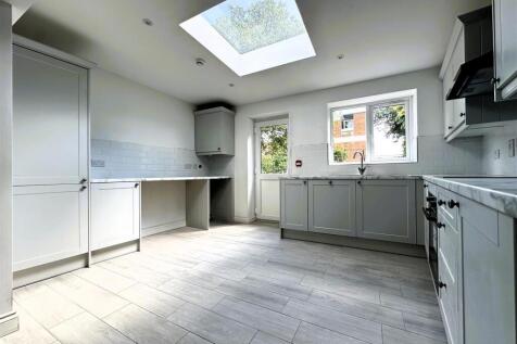 Kitchen II.jpg