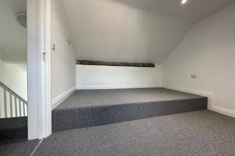 Bedroom 5 IV.jpg