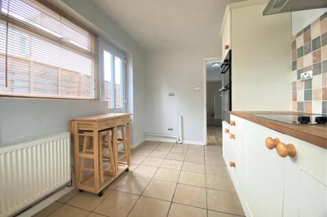 Kitchen 5.jpg