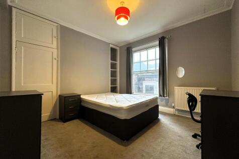 Room 4.jpg