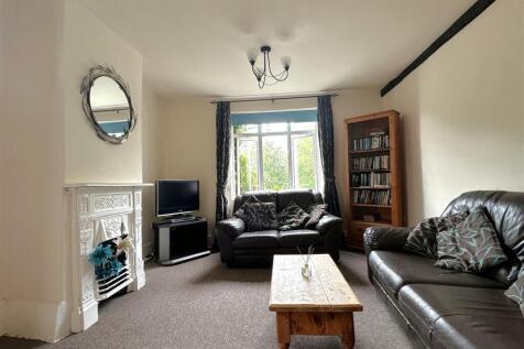 Living Room.jpg
