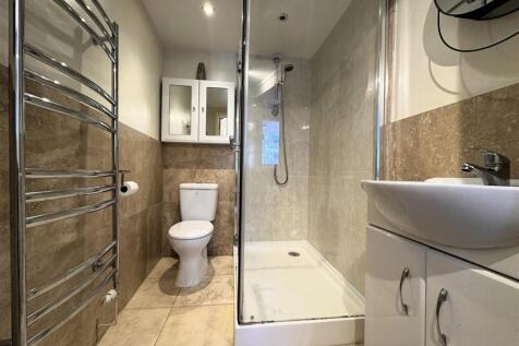 Shower Room II.jpg