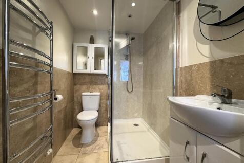 Shower Room .jpg