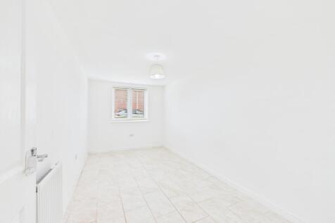 CAM02909G0-PR0377-STILL005