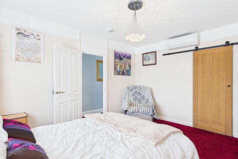 CAM01354G0-PR0487-STILL002