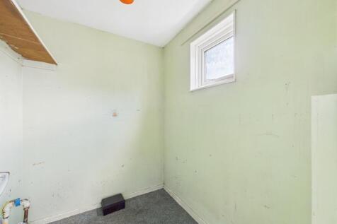 CAM01354G0-PR0526-STILL011