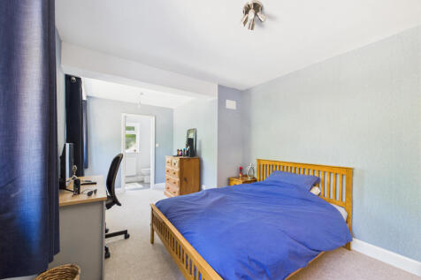 CAM01354G0-PR0554-STILL014