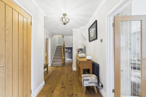 CAM02536G0-PR0024-STILL002