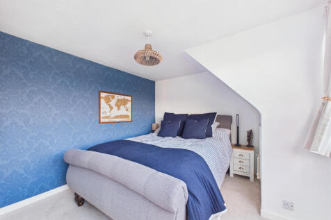 CAM02536G0-PR0024-STILL019