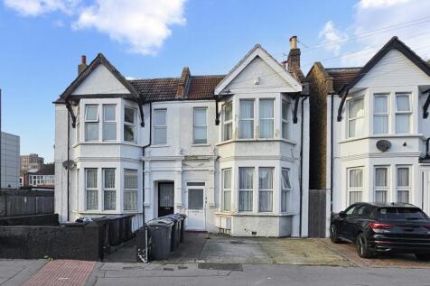 Chain-Free 2-Bed Apartment | Windmill Rd, Croydon