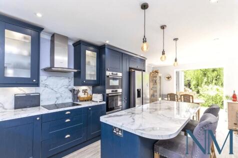 Detached four bedroom family home in East Grinste
