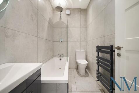 Character &amp; Connectivity | 2 bed apartment moment