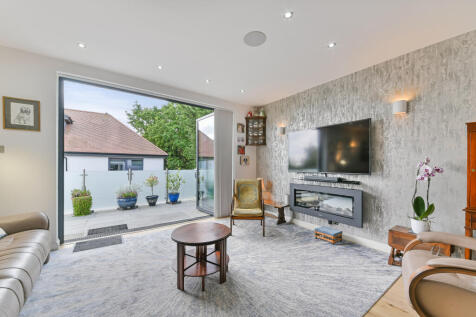 Eden Lodges