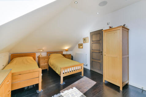 Eden Lodges