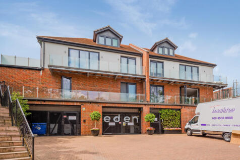 Eden Lodges