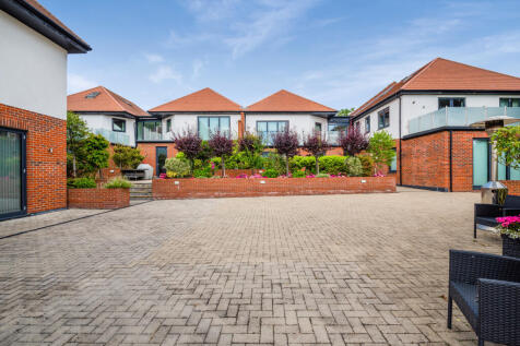 Eden Lodges