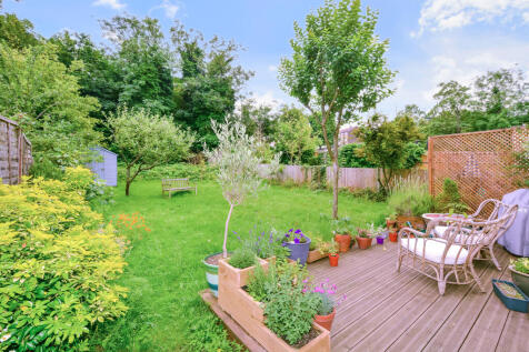 Decking &amp; Garden