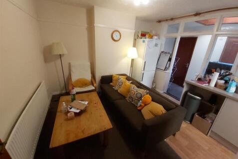 429 Living Room.jpg
