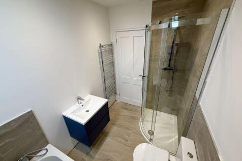 Family bathroom