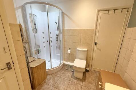 Bathroom/Shower room