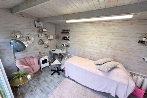 Outdoor Powered Office