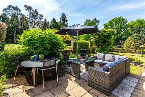 Dining Alfresco