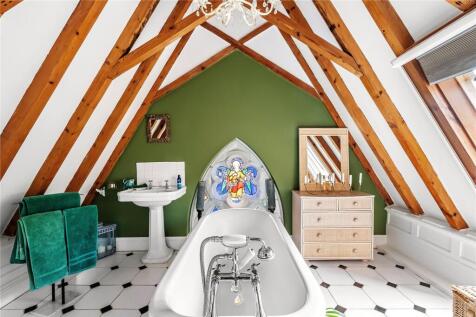 Main Ensuite