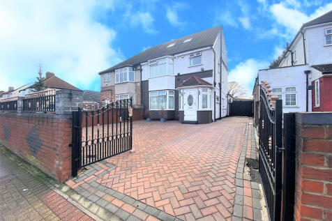 Great South West Road, Hounslow, TW4 7NF