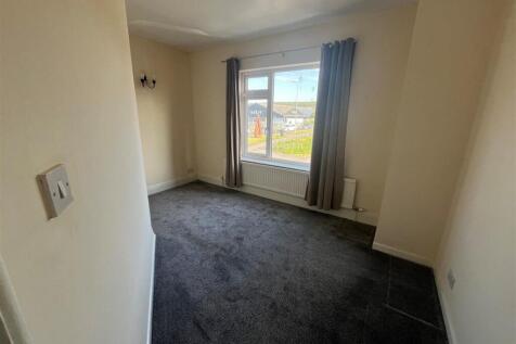 Bedroom 6.jpg