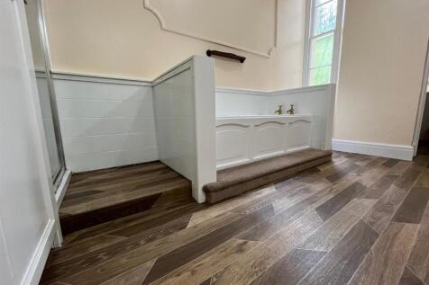 Bathroom New.jpg