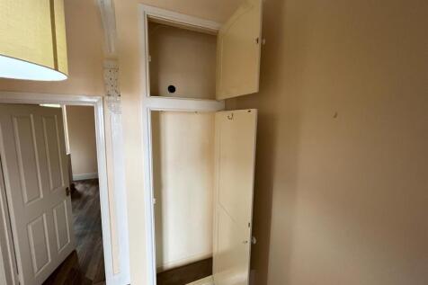 Cupboards (2).jpg
