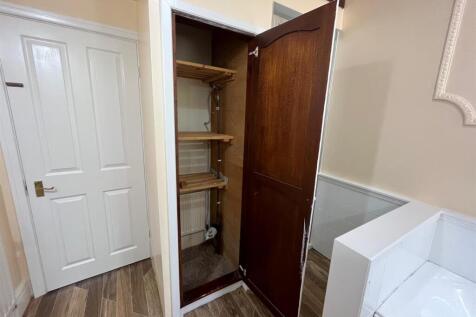 Cupboards (3).jpg
