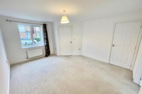 Living Room 2.jpg