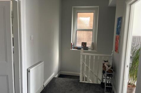 Hallway 1.jpg