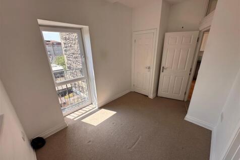 Bedroom 2.jpg