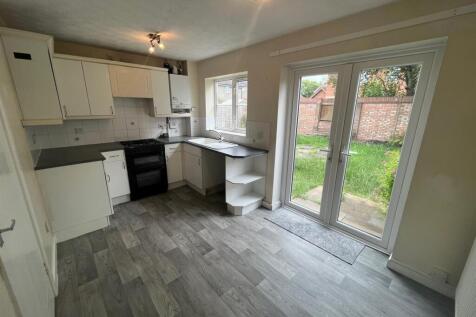 Kitchen 1 (new).jpg