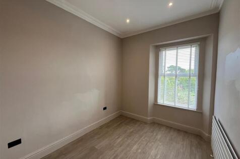 Bedroom 2 - 1.jpg